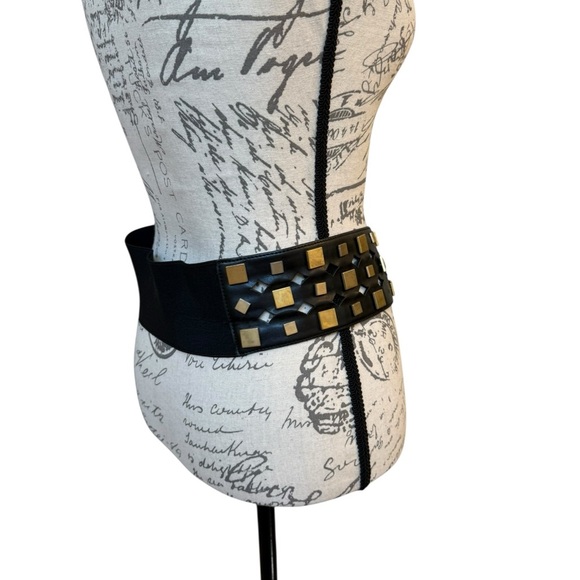 Armani Exchange Black and Gold Geometric Belt - Picture 5 of 8